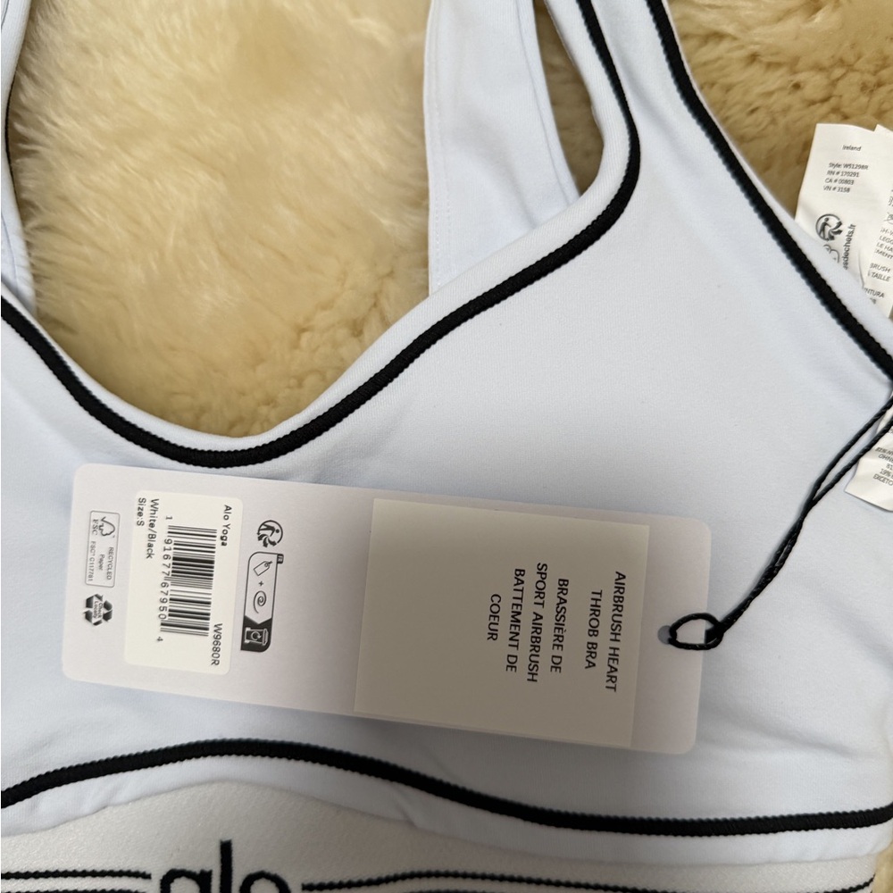ALO Yoga Set Airbrush Heart Throb Bra With Legging Size S - Picture 6 of 7